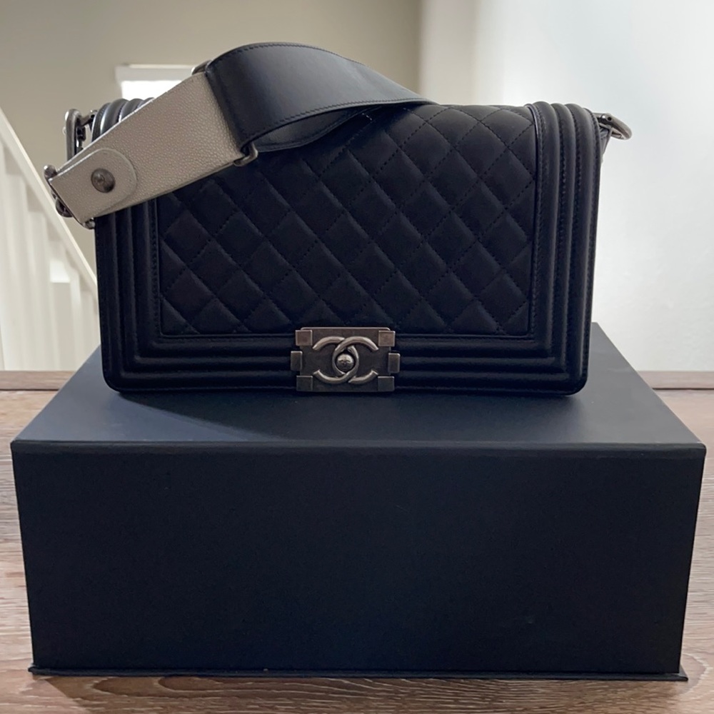 Chanel Le Boy Old Medium